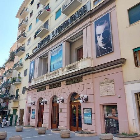 La Finestra Di Fronte Apartment Napoli Bagian luar foto