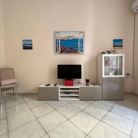 La Finestra Di Fronte Apartment Napoli Bagian luar foto